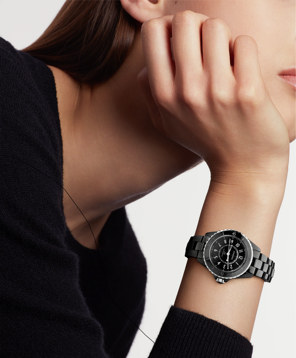Montre Chanel J12 Calibre 12.2, 33 MM - H9742