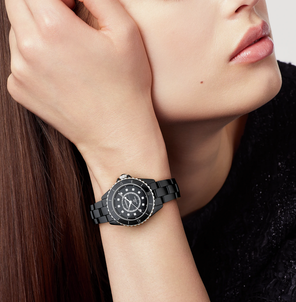 Montre Chanel J12 Calibre 12.2, 33 MM - H9742