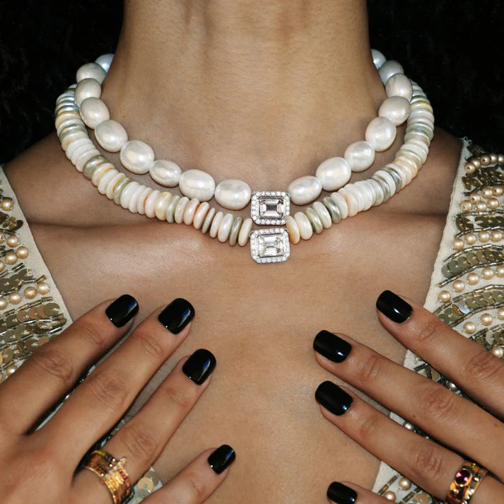 Collier Van Den Abeele Molly perles de coquillages blancs et argent