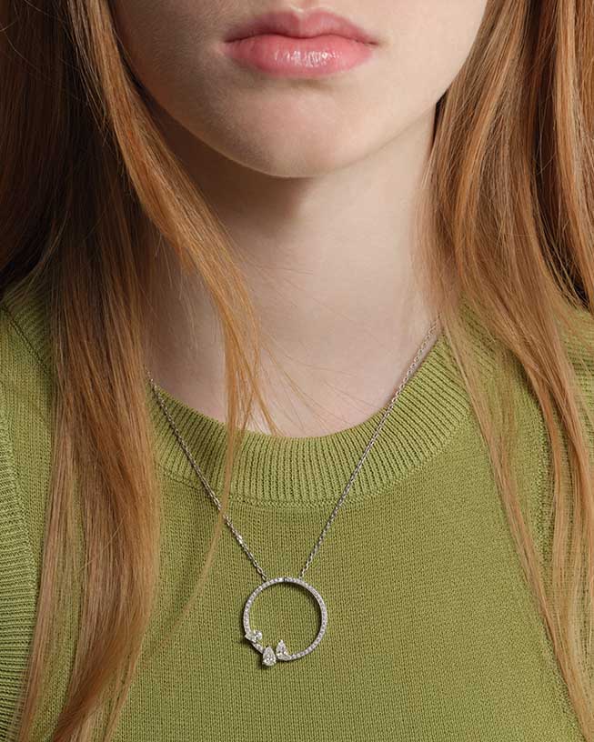 Serti sur Vide Repossi pendant in white gold with 3 pear cut diamonds - PSV3AAWG00000