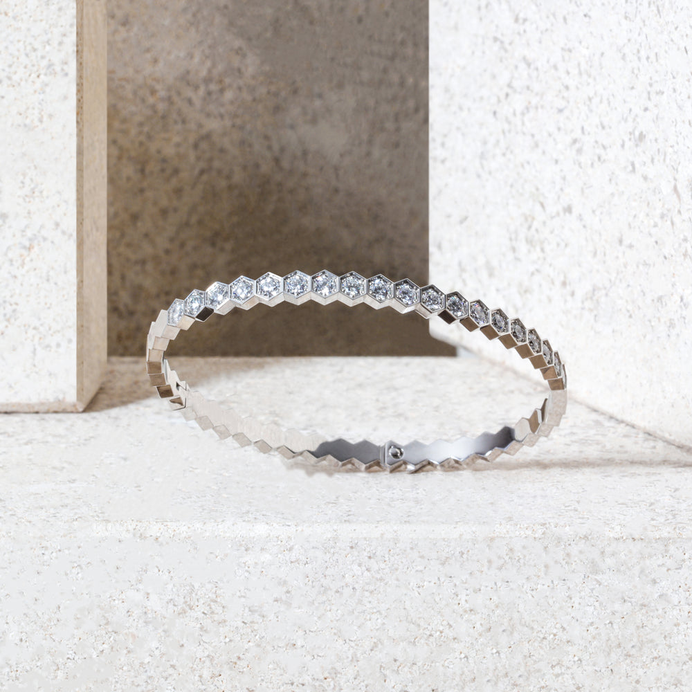 Bracelet Chaumet Bee My Love en or blanc pavé diamants 