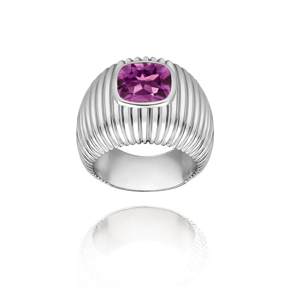 Bague Van Den Abeele de la collection Michelle Michelle Améthyste taille coussin