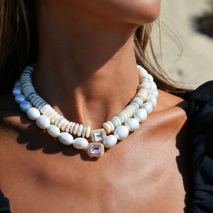 Collier Van Den Abeele Molly perles de coquillages plates et or
