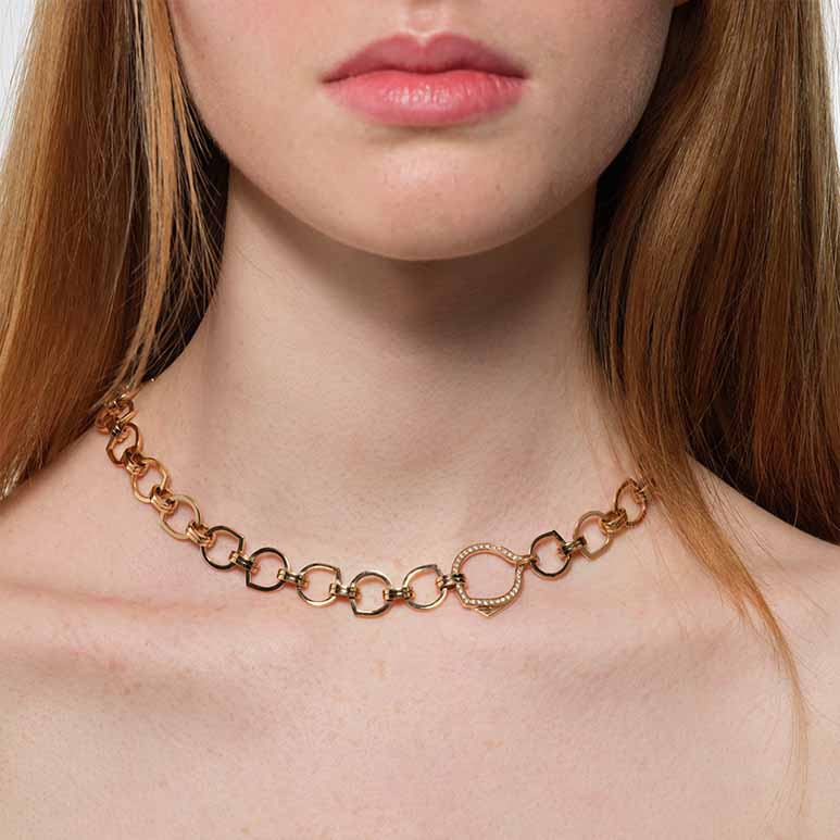 Collier Repossi Antifer en or rose avec un maillon central pavé de diamants - NAF2AEPG00000