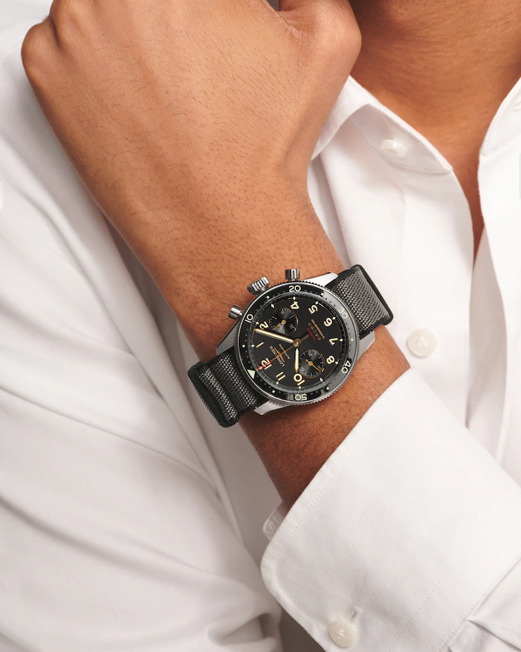 Montre Longines Spirit Flyback Titanium L3.821.1.53.2